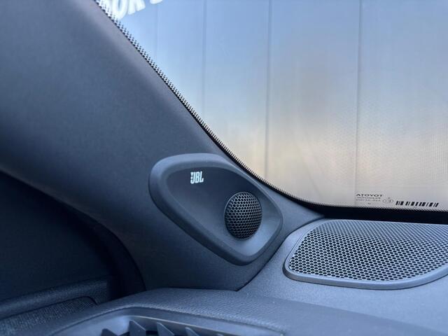 Toyota YARIS 1.5 Hybrid Executive ? LED ? ACC ? Stoelverwarming