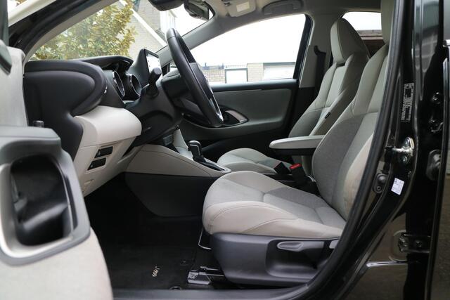 Toyota YARIS 1.5 Hybrid Bi-Tone | Camera | Carplay | Automaat! |