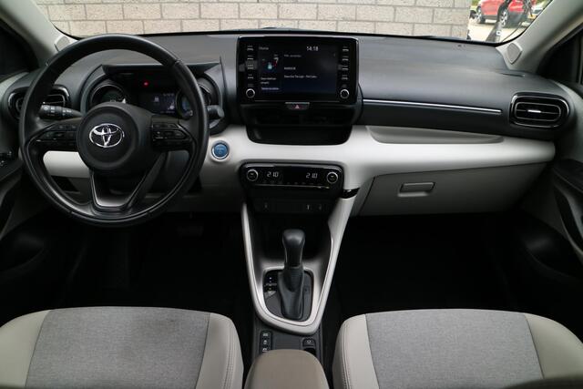 Toyota YARIS 1.5 Hybrid Bi-Tone | Camera | Carplay | Automaat! |