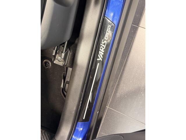 Toyota YARIS Cross 1.5 Hybrid Active | Elekt. Inklapbare spiegels | All season banden |