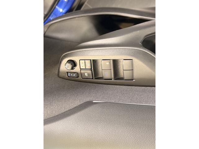 Toyota YARIS Cross 1.5 Hybrid Active | Elekt. Inklapbare spiegels | All season banden |