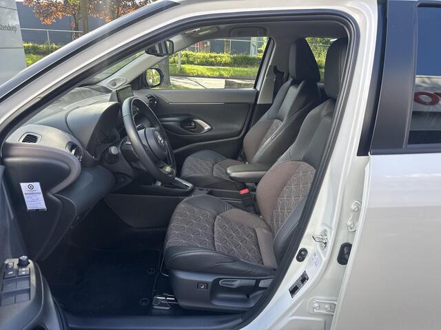 Toyota YARIS Cross 1.5 Hybrid Executive | 06-10141018 Voor meer informatie