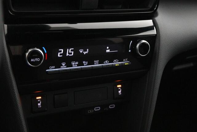 Toyota YARIS Cross 1.5 Hybrid 115 First Edition | Comfort pack | Parkeersensoren | Stuur en stoel verwarming |