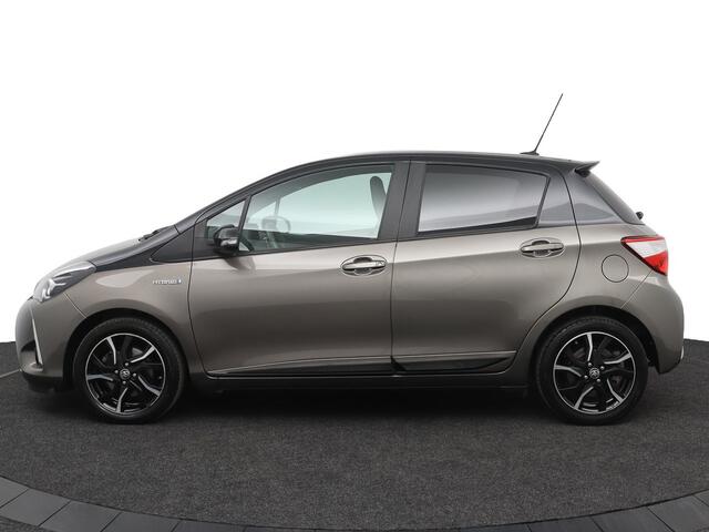 Toyota YARIS 1.5 Hybrid Bi-Tone | Cruise control | Climate control | Parkeercamera |