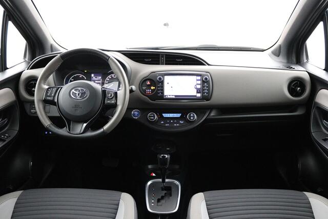 Toyota YARIS 1.5 Hybrid Bi-Tone | Cruise control | Climate control | Parkeercamera |