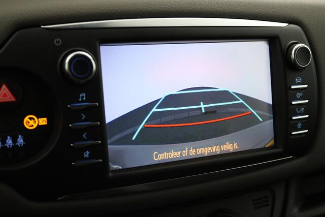 Toyota YARIS 1.5 Hybrid Bi-Tone | Cruise control | Climate control | Parkeercamera |