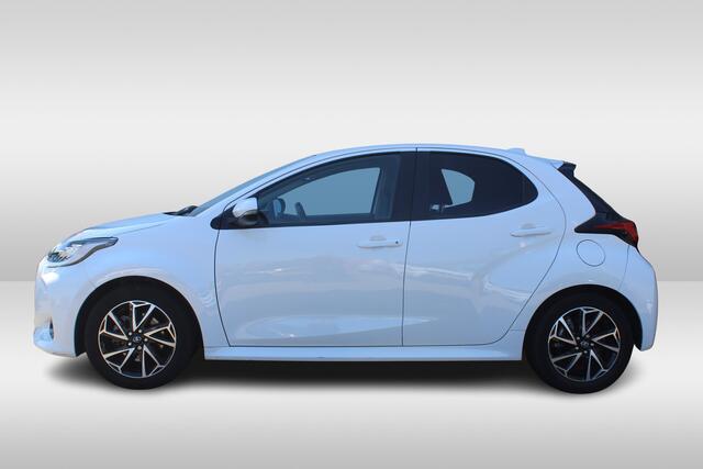 Toyota YARIS 1.5 Hybrid 115 Executive Stoelverwarming l Lendesteun l LM velgen l Spiegelverwarming