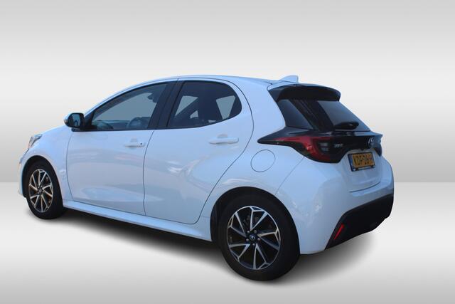 Toyota YARIS 1.5 Hybrid 115 Executive Stoelverwarming l Lendesteun l LM velgen l Spiegelverwarming