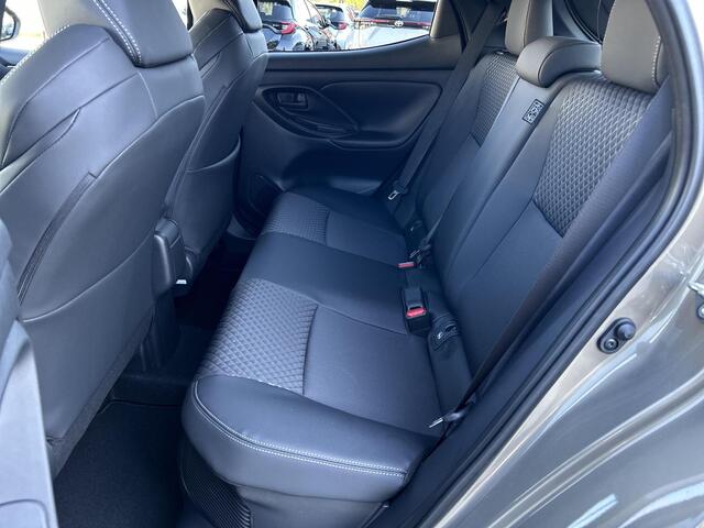 Toyota YARIS 1.5 Hybrid 130 Executive **NIGHT SKY BLACK/ NIEUWE AUTO/ DIRECT LEVERBAAR**