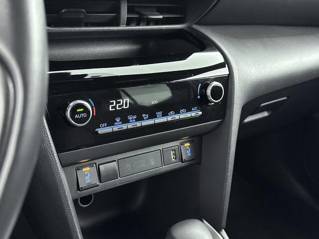 Toyota YARIS Cross 1.5 Hybrid Dynamic | Stoelverwarming | Parkeercamera | Navigatie |