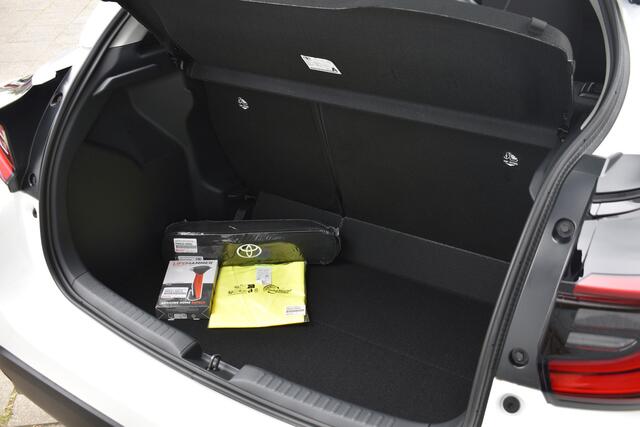 Toyota YARIS 1.5 Hybrid 115 Dynamic Automaat 116pk | Keyless entry | Achteruitrijcamera | Lichtmetalen velgen |