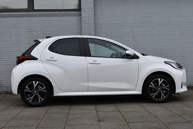 Toyota YARIS 1.5 Hybrid 115 Dynamic Automaat 116pk | Keyless entry | Achteruitrijcamera | Lichtmetalen velgen |