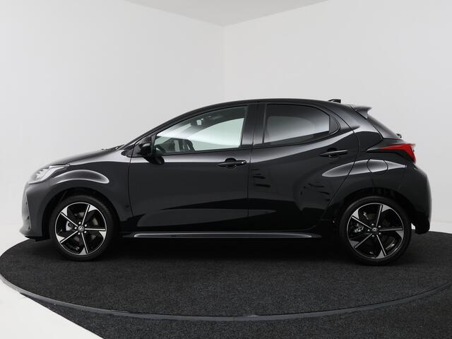 Toyota YARIS 1.5 Hybrid 130 Executive | Navigatie | PDC | Stuur-Stoelverwarming |