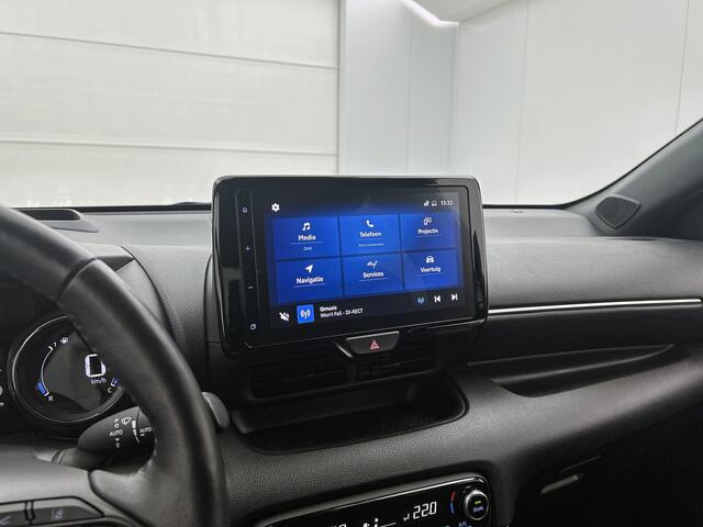 Toyota YARIS 1.5 Hybrid Executive | BTW Voertuig | Head-up display | Lederen bekleding | Onderweg-naar-dealer