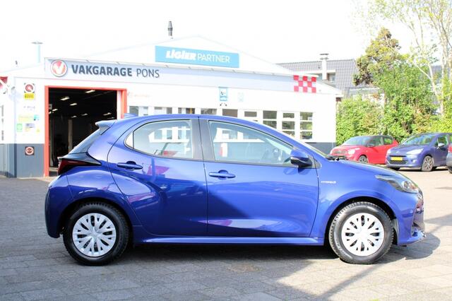 Toyota YARIS 1.5 Hyb. Active