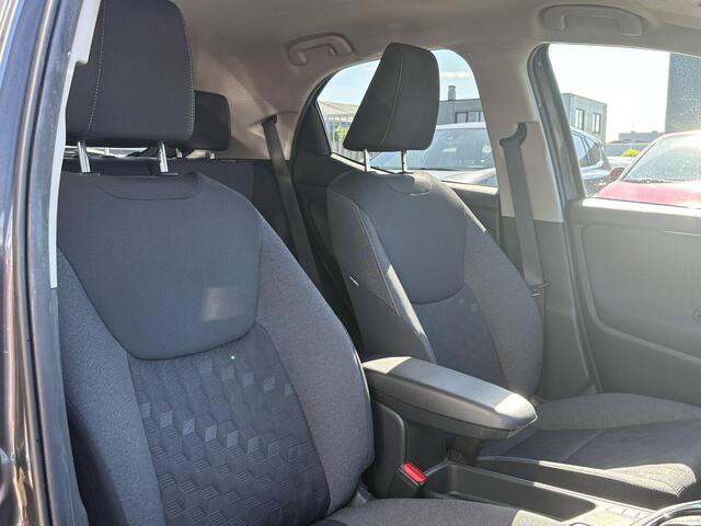 Toyota YARIS 1.5 Hybrid 115 First Edition