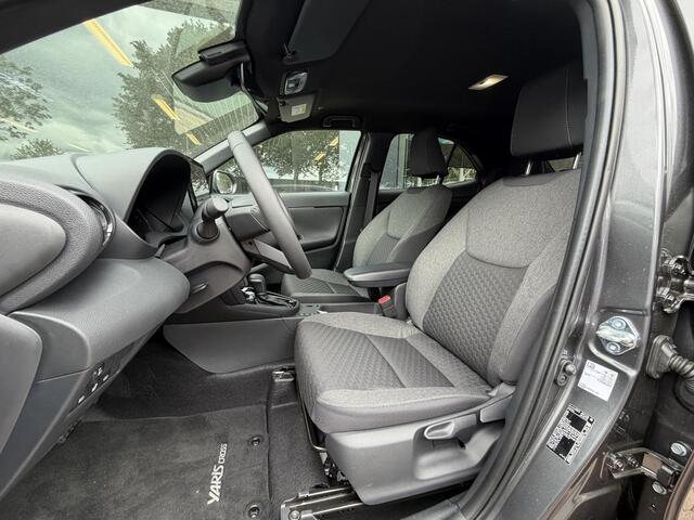 Toyota YARIS Cross 1.5 Hybrid 130 Dynamic | Dodehoekdetectie | Stuur- stoel en voorruitverwarming | Achteruitrijcamera met sensoren voor en achter | NIEUW!