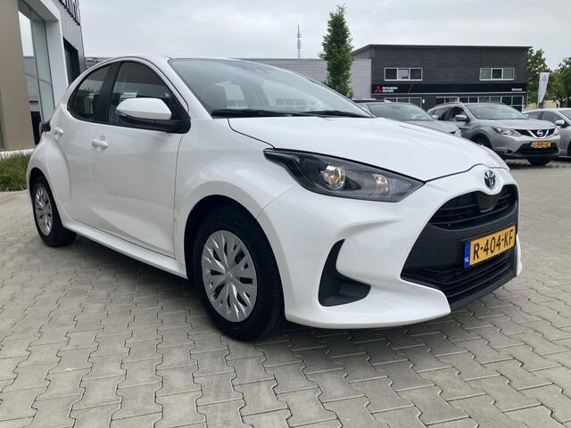 Toyota YARIS 1.5 Hybrid Active | Camera | Apple Carplay Android Auto (34000km