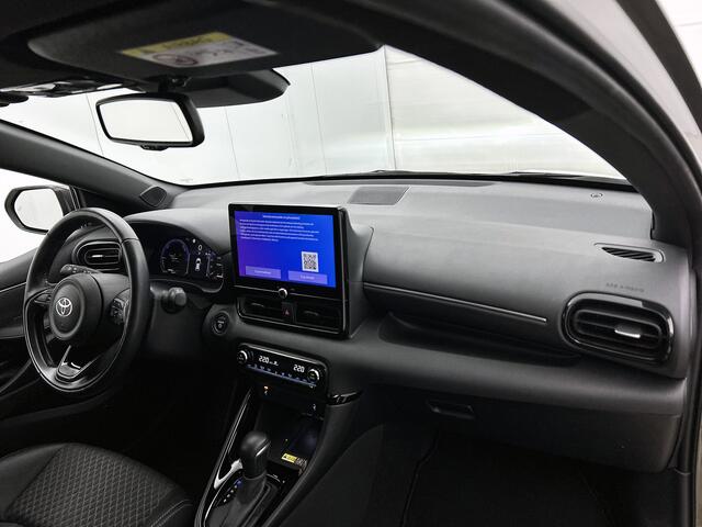 Toyota YARIS 1.5 Hybrid 130 Executive | Navigatie | BLS | PDC | Stuur-Stoelverwarming |