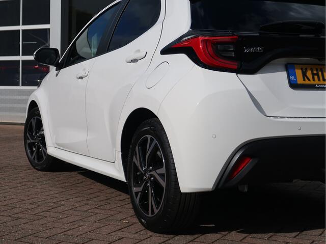 Toyota YARIS 1.5 Hybrid Dynamic | PDC | Camera | Stoel-Stuur Verwarm. | Blind-Spot |