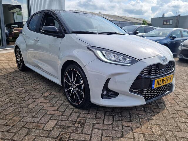Toyota YARIS 1.5 Hybrid 130 GR SPORT plus pack Panoramadak