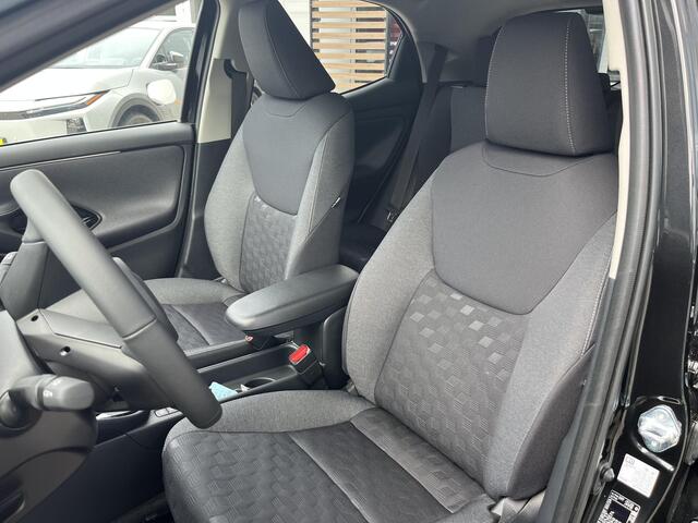 Toyota YARIS 1.5 Hybrid 115 Dynamic NIEUW VAN ¤ 32064,- VOOR ¤ 28500,-