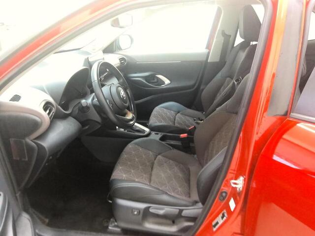 Toyota YARIS Cross 1.5 Hybrid Automaat 115pk Executive Navi Camera Dodehoek Stoelverwarming 18" LM velgen Dealeronderhouden