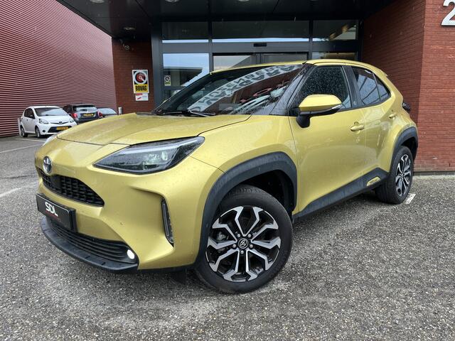 Toyota YARIS Cross 1.5 Hybrid First Edition // ADAPT. CRUISE // LED // KEYLESS // CAMERA // NAVI+CARPLAY //