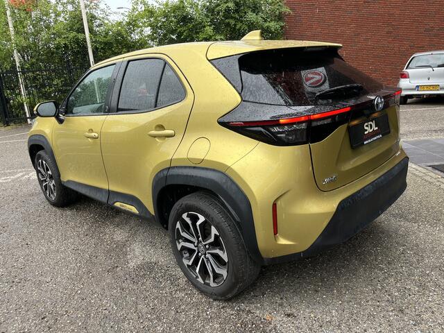 Toyota YARIS Cross 1.5 Hybrid First Edition // ADAPT. CRUISE // LED // KEYLESS // CAMERA // NAVI+CARPLAY //