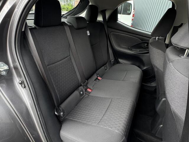 Toyota YARIS 1.5 Hybrid Dynamic 116 pk Trekhaak, Nederlands, LED