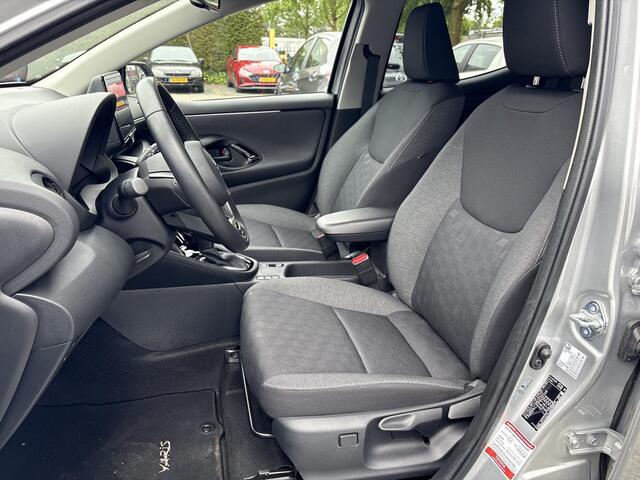 Toyota YARIS 1.5 Hybrid 115 Dynamic **TWEEDE PINKSTERDAG GEOPEND/ STOELVERWARMING/ PARKEERSENSOREN/ STUURWIELVERWARMING**