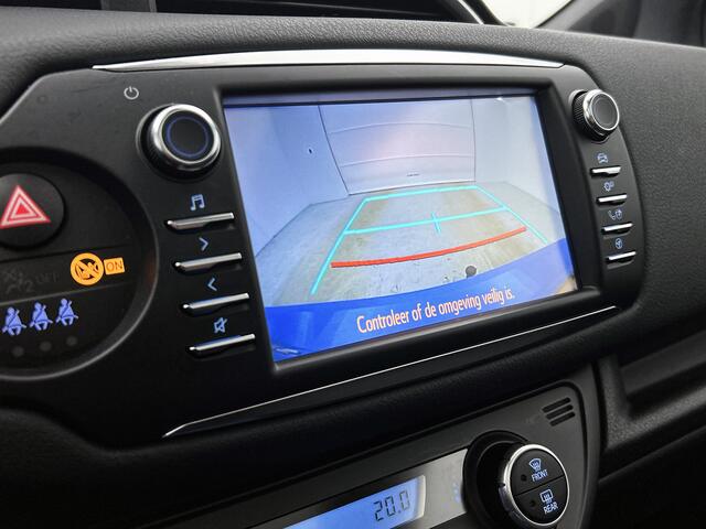 Toyota YARIS 1.5 Hybrid SkyBlue | Panoramadak | Trekhaak | Safety Pakket | LED | PDC voor en achter | Unieke Uitvoering |