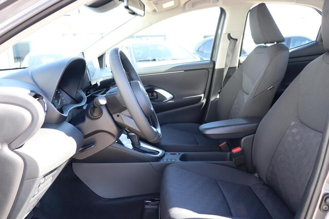 Toyota YARIS 1.5 Hybrid 115 Comfort, Nieuw en direct leverbaar met ¤3.500,- voordeel!