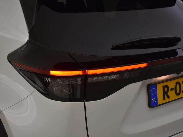 Toyota YARIS Cross 1.5 Hybrid Executive | Head-up | Panoramadak | Blindspot |