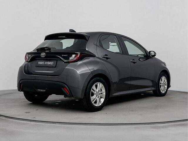 Toyota YARIS 1.5 Hybrid Dynamic Limited | Stoel / Stuur-verwarming | Parkeersensoren |