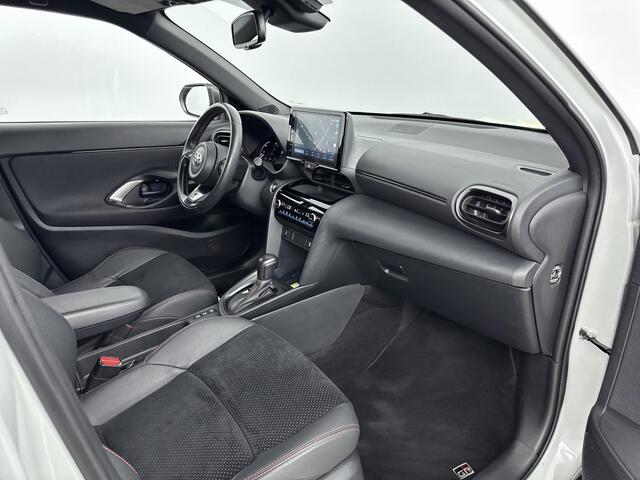 Toyota YARIS Cross 1.5 Hybrid GR Sport | 18 inch Lichtmetaal | GR Sport accessoires |
