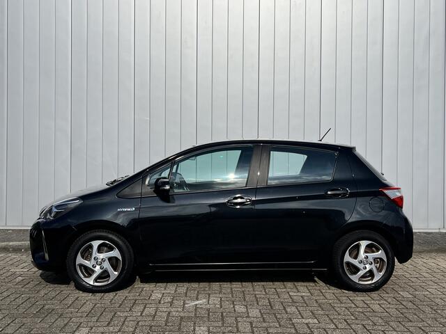 Toyota YARIS 1.5 Hybrid Aspiration Clima Cruise Navi Lichtmetalen Velgen Dealer onderhouden