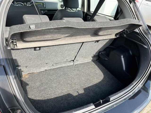 Toyota YARIS 1.5 Hybrid Aspiration Clima Cruise Navi Lichtmetalen Velgen Dealer onderhouden