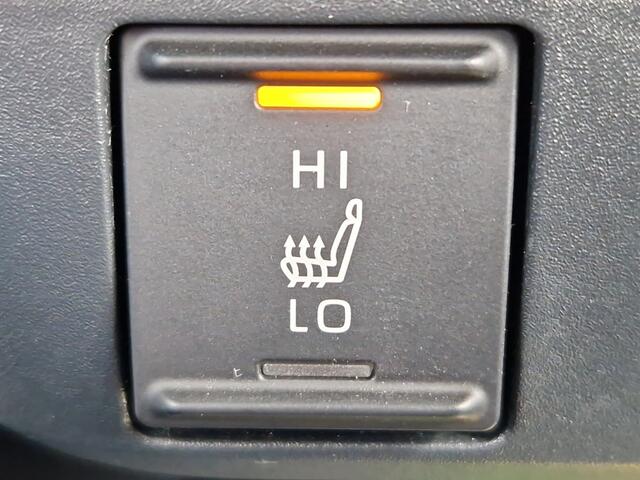 Toyota YARIS 1.5Hybrid 115 Dynamic NL Auto - Stuur-Stoelverwarming - Dodehoek