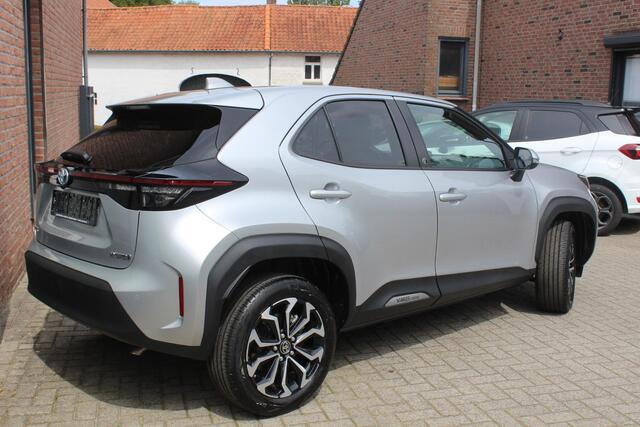 Toyota YARIS Cross 1.5 Hybrid Executive PDC|Camera|Navi/Carplay|ElekAchterklep|Winterpack|Keyless|AdaptCC