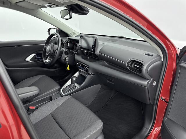 Toyota YARIS 1.5 Hybrid Dynamic Limited | Binnenspiegel Automatisch Dimmend | Apple Carplay/Android Auto | Stoelverwarming | Metallic Lak |