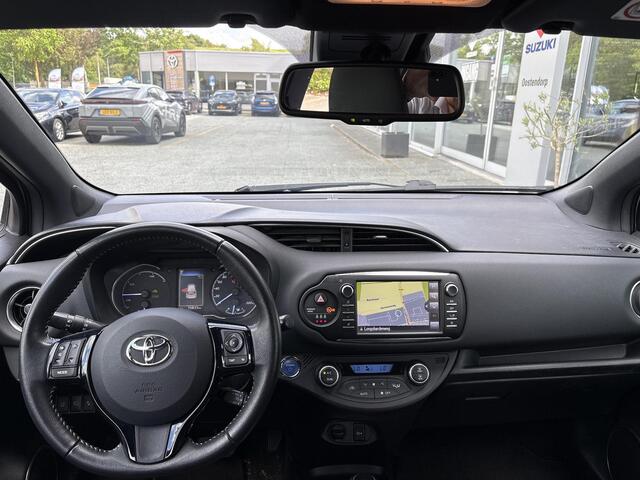 Toyota YARIS 1.5 Hybrid Energy Plus **TWEEDE PINKSTERDAG GEOPEND/ NAVIGATIE/ CLIMATE CONTROL/ CRUISE CONTROL**
