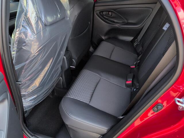 Toyota YARIS 1.5 Hybrid 130 Executive | Actie Auto | Parkeersensoren voor en achter | Apple Carplay | Android Auto | Dodehoekdetectie