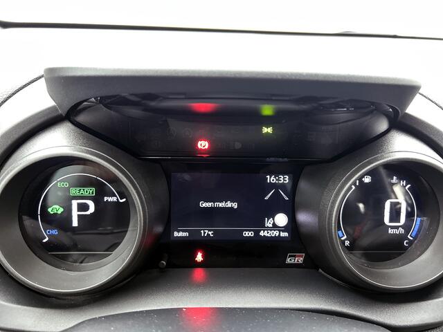 Toyota YARIS 1.5 Hybrid GR Sport | Stoelverwarming | Draadloos Apple Carplay -/ Android Auto |