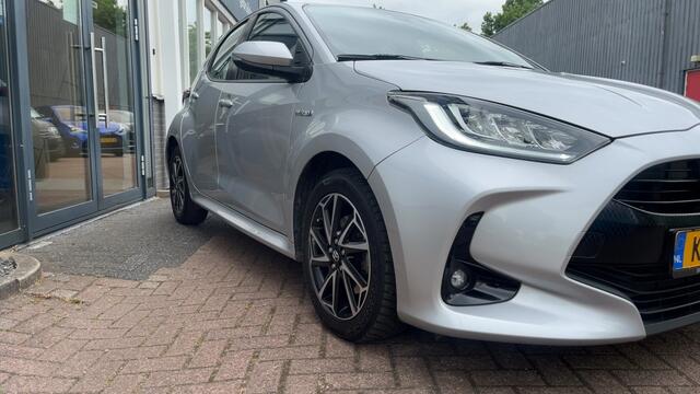 Toyota YARIS ,Cruise adap, PDC, Camera, le 1.5 Hyb. Bns Plus