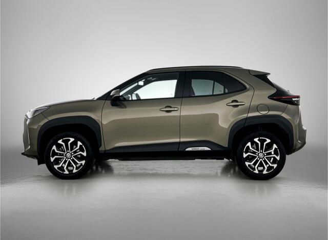 Toyota YARIS Cross 1.5 Hybrid First Edition | Parkeersensoren V + A | Camera | Climate control | Stoelverwarming |