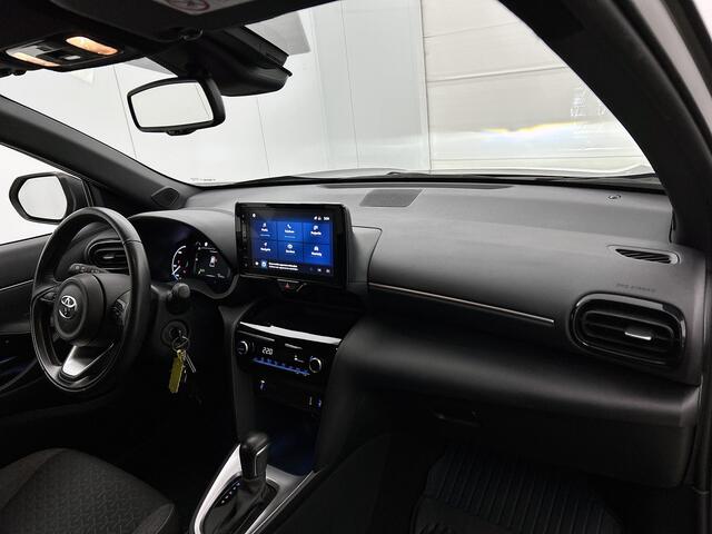 Toyota YARIS Cross 1.5 Hybrid First Edition | Parkeersensoren V + A | Camera | Climate control | Stoelverwarming |