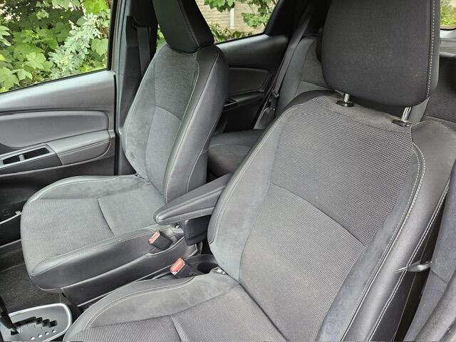 Toyota YARIS 1.5 Hybrid Premium PANO