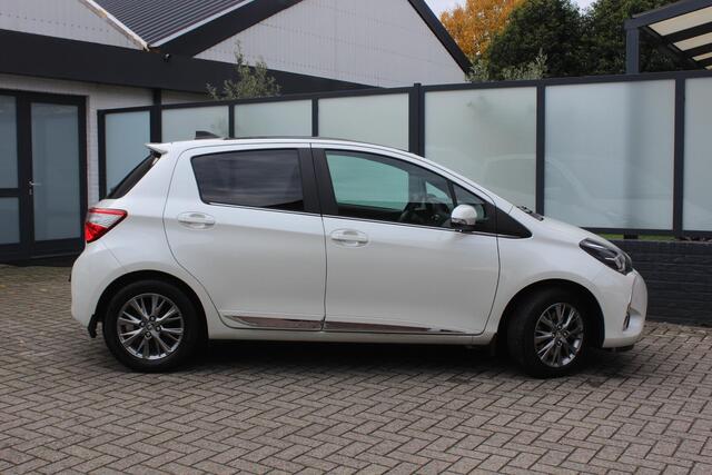 Toyota YARIS 1.5 VVT-i Executive Leder, Panorama dak, Automaat