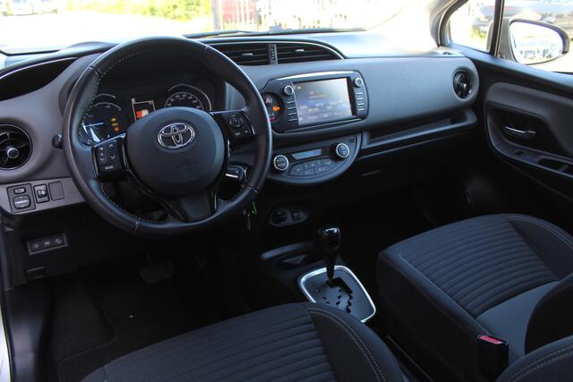 Toyota YARIS 1.5 Hybrid Dynamic Limited | Rijklaar | Stoelverw. | Clima | Camera | Bluetooth | LM-velgen